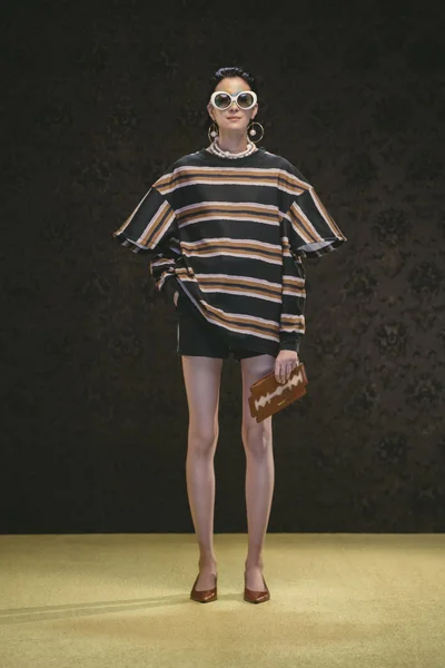 Look 14
